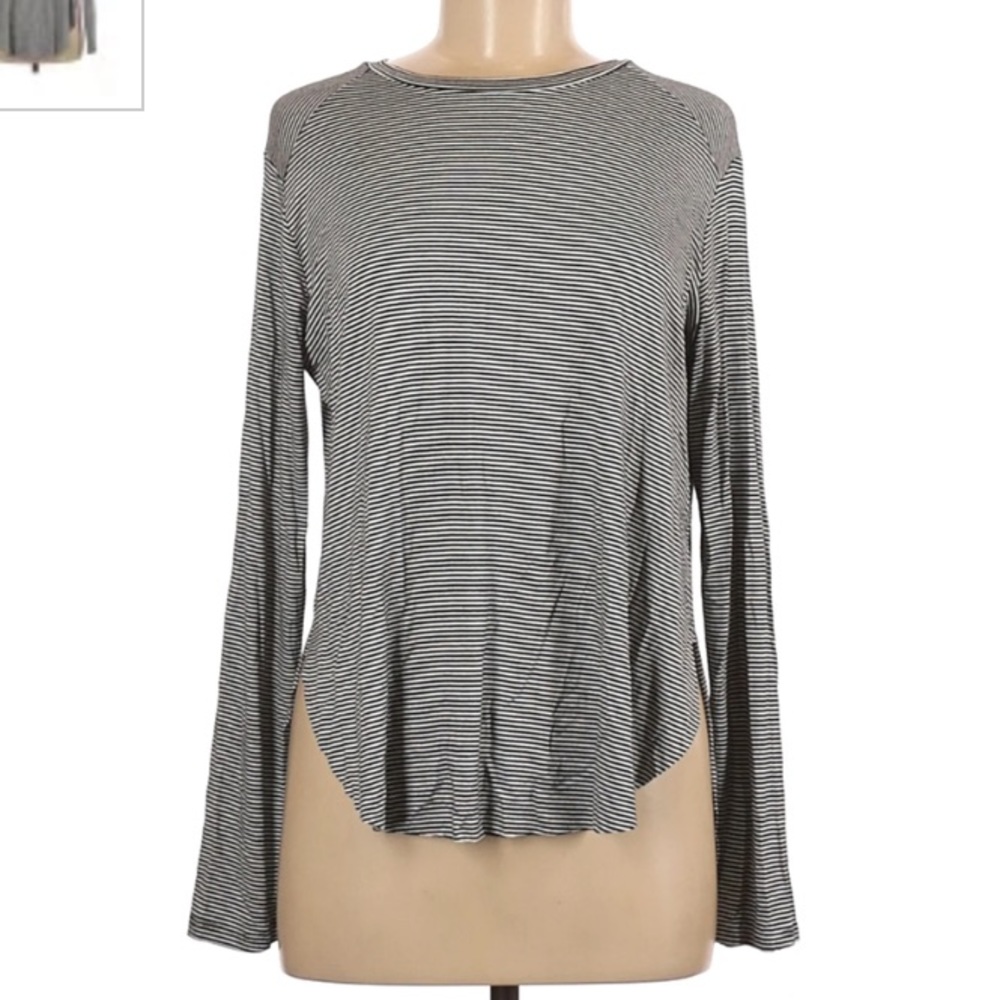 Halogen black and white striped long sleeve tee. High low style size small